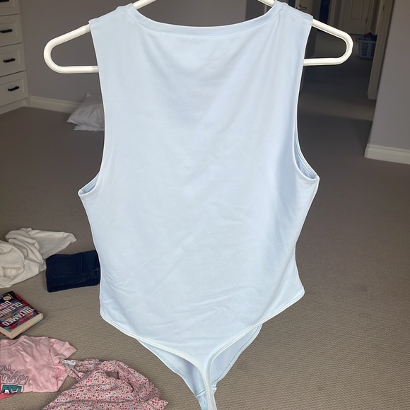 Aritzia Babaton Contour Muscle Bodysuit *light blue - Picture 4 of 4